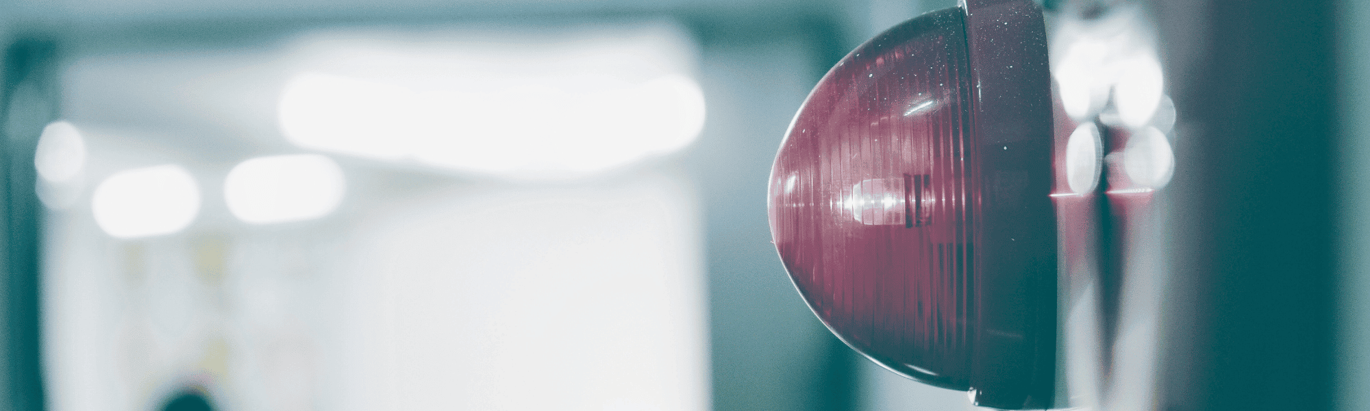 Was sind die ersten Schritte zur Implementierung eines Andon-Systems in meinem Unternehmen?